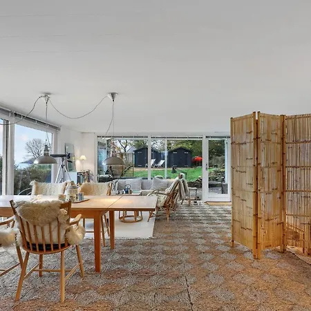 Feriehus 3 Bedroom Beautiful In *