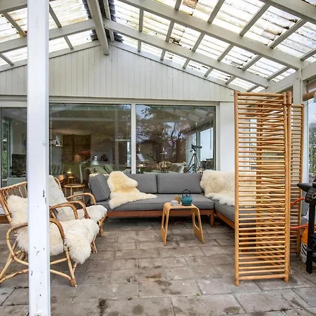 3 Bedroom Beautiful In Feriehus