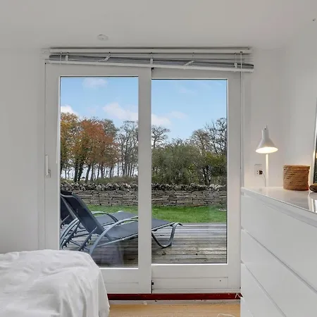 3 Bedroom Beautiful In Feriehus *