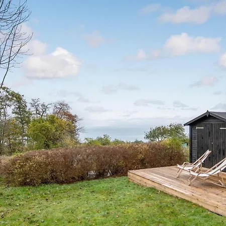 3 Bedroom Beautiful In Feriehus *